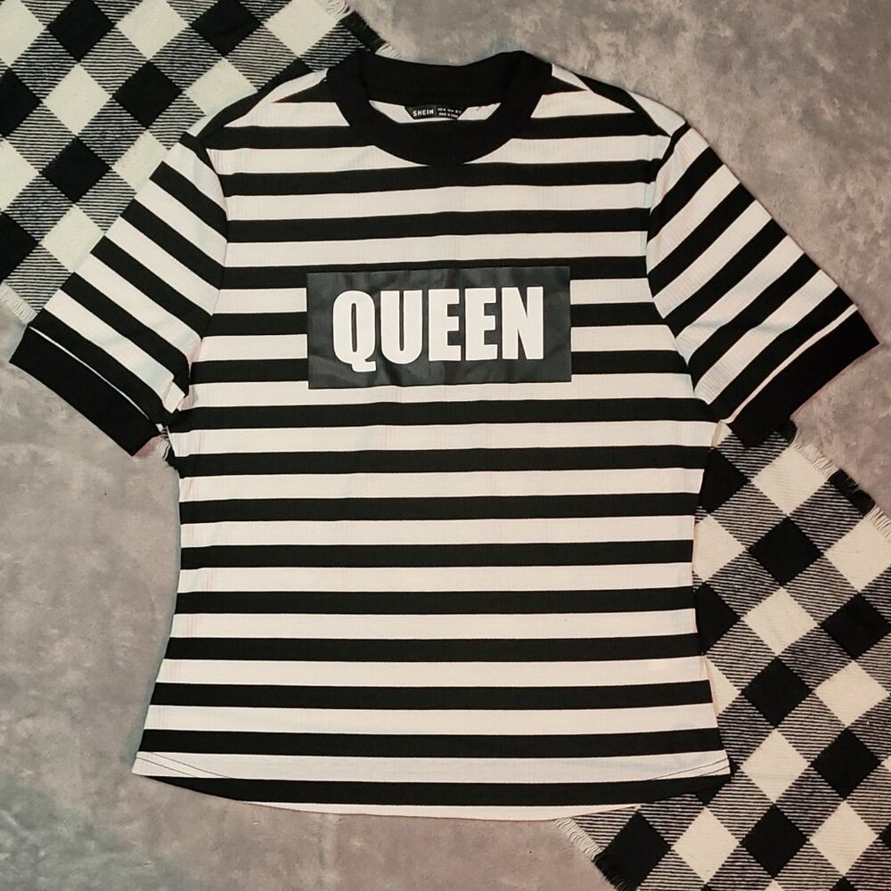 $1 | XL | "Queen" Short Sleeved Statement Tee